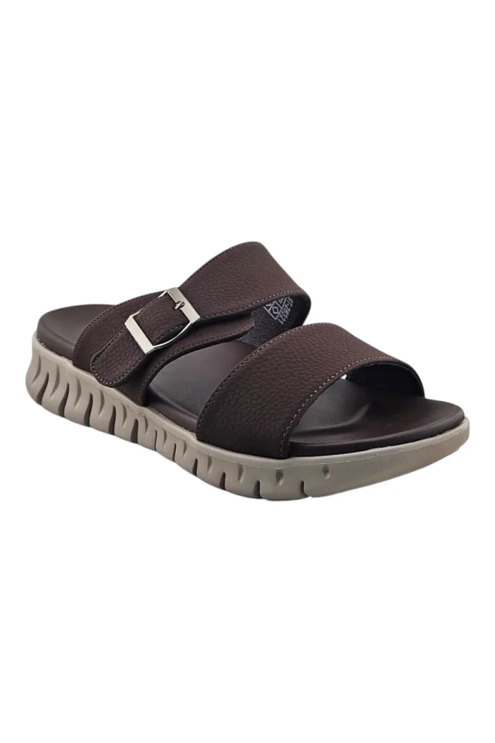 فوت برينت صندل رجالي مريح طوال اليوم | ST26321