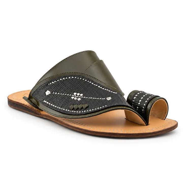 Al Fanoos Hand-Stitched Arabic Sandals for Men | 837